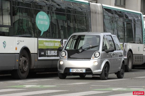 Mia Un Ovni Dans La Ville