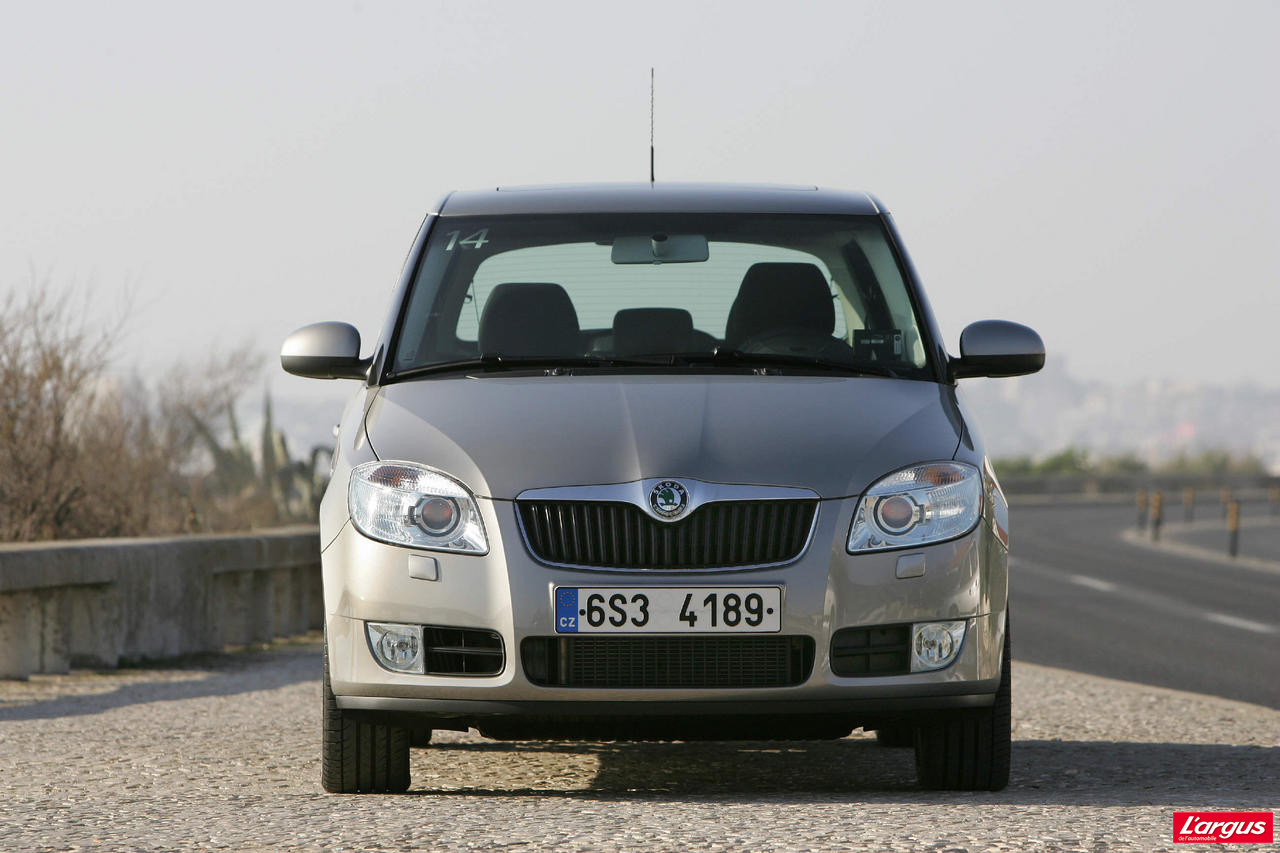 2007-2014 Monte Carlo cuir noir neuf Accoudoir Skoda Roomster Fabia 2 II