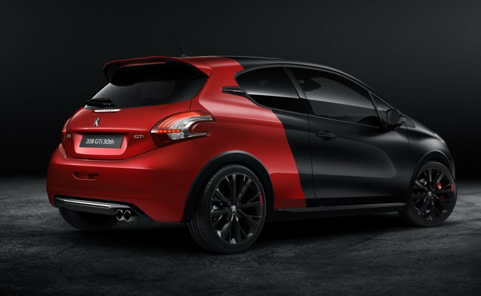 Avec ou sans bas de caisse ? Peugeot-208-GTI-30-th-anniversaire-2014_1