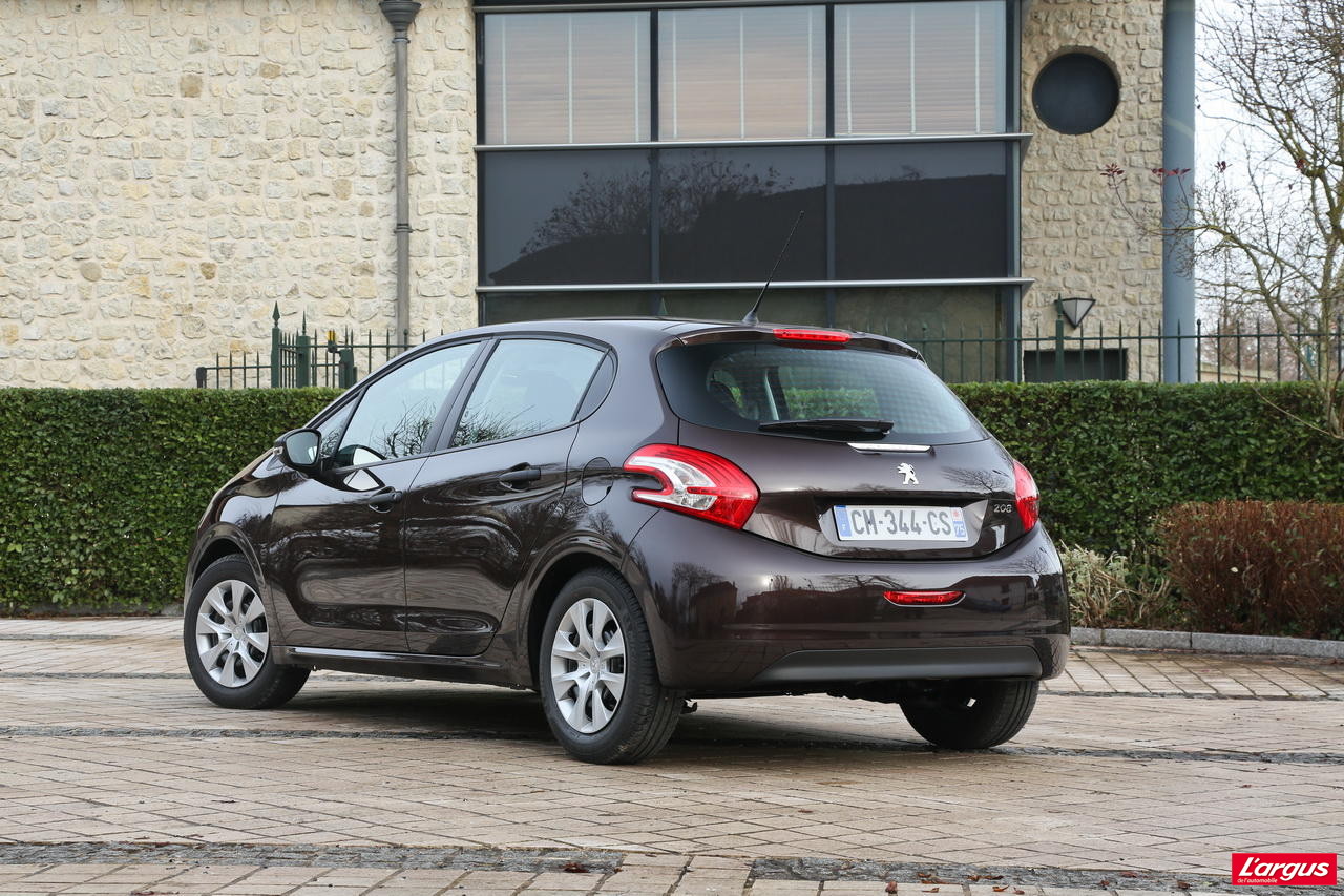 Diaporama et photos Que vaut la Peugeot 208 Access 1.0 VTi 68 premier prix ? L