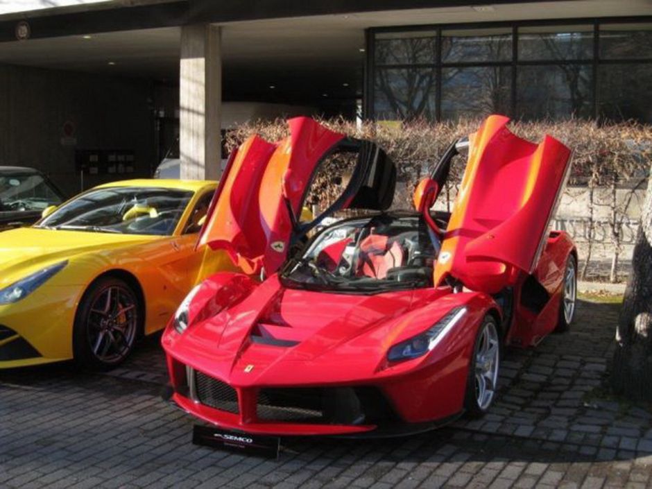 Ferrari d'occasion : le prix de LaFerrari crève le plafond ...