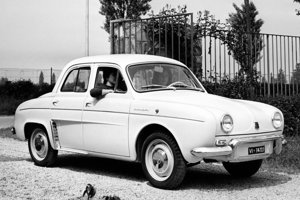 Photo 3 Alfa Romeo Dauphine Alfa Romeo Dauphine et Ondine les
