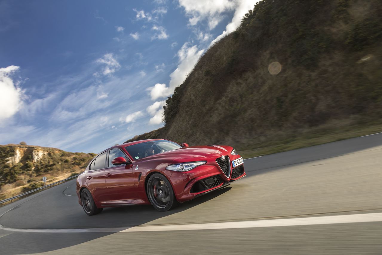 Essai Alfa Giulia Quadrifoglio le test au Nürburgring et sur autobahn