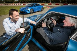 Alpine A110 (2017) Berlinette (1973) bleue circuit