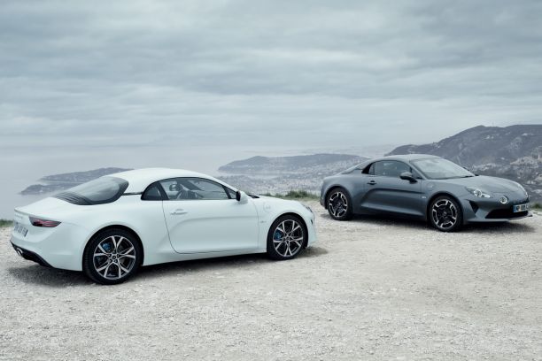 Alpine a110 pure vs s