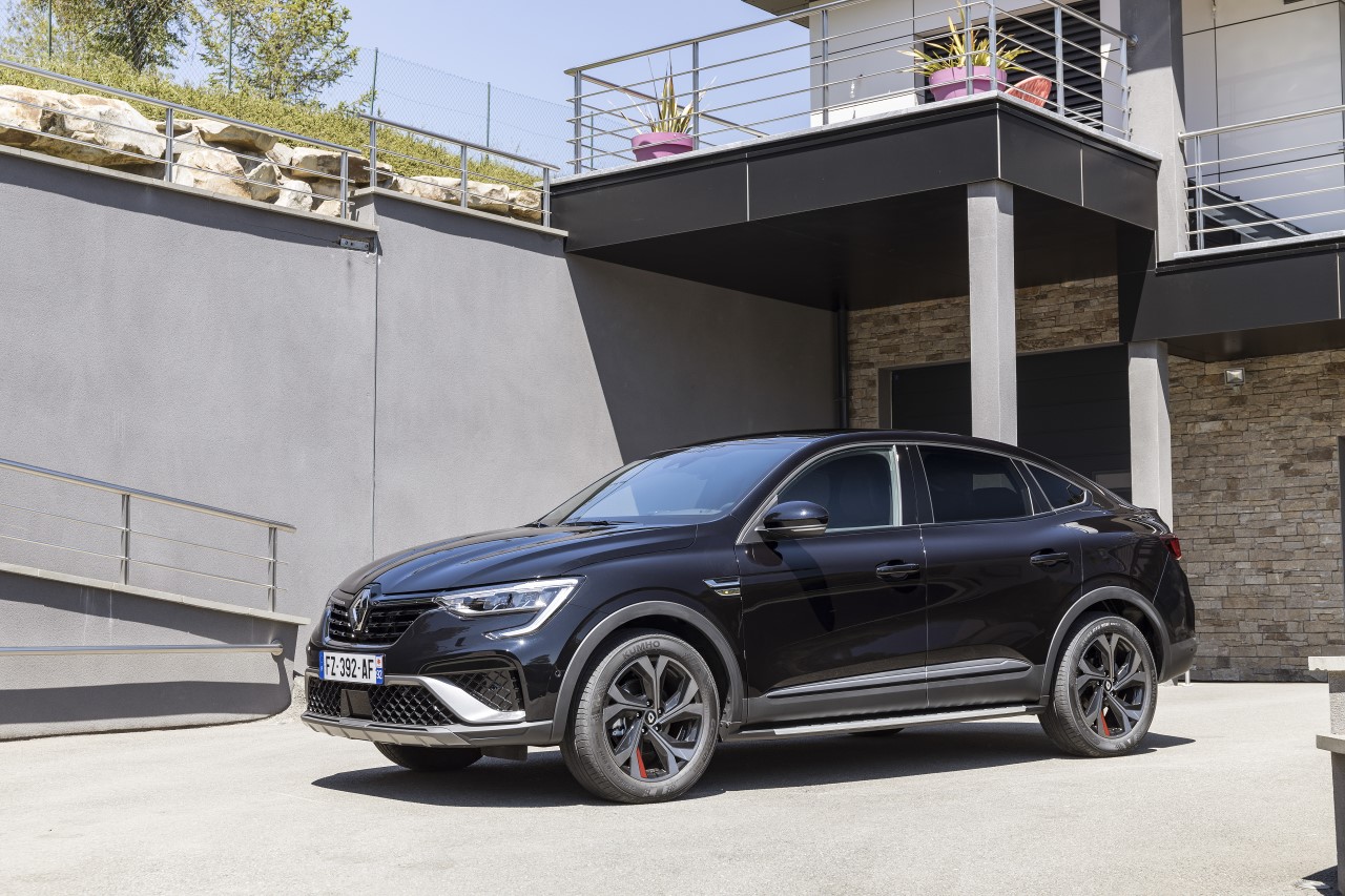 Renault Clio, Captur and Arkana. Shortage of electric folding mirrors