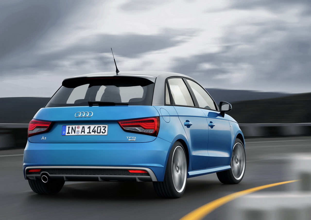 Photo 23 audi A1 sportback première génération vue arrière bleue En