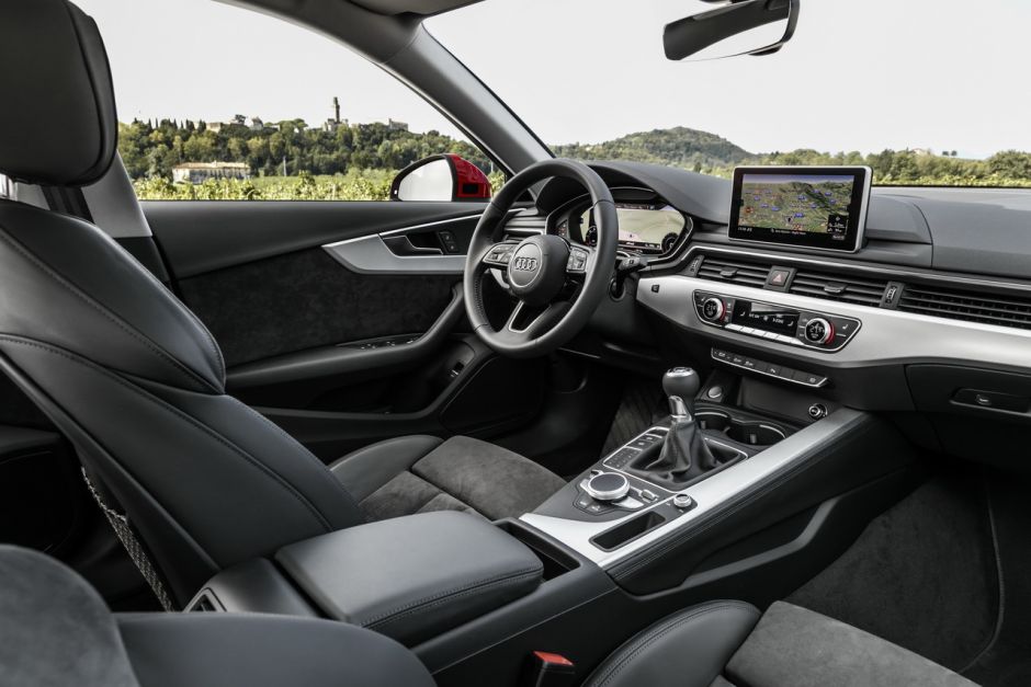 https://www.largus.fr/images/images/audi-a4-2015-17.jpg?width=940&quality=80