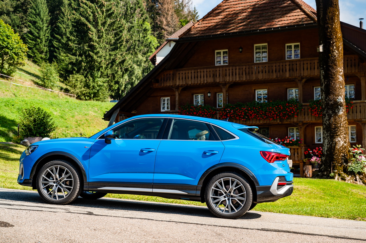 Prix Audi Q3 Sportback essai, tarifs, équipements du SUV coupé Audi