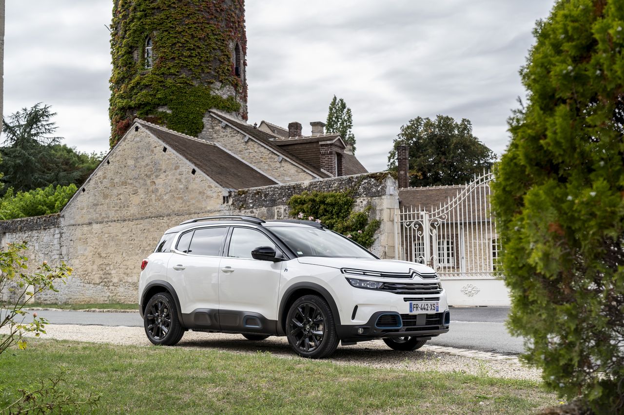 Citroën C5 Aircross Hybrid 225 ë eat8 Business Essai Citroën C5 Aircross hybride 225 : les watts et la ouate