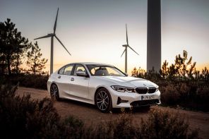 BMW 330e 2019