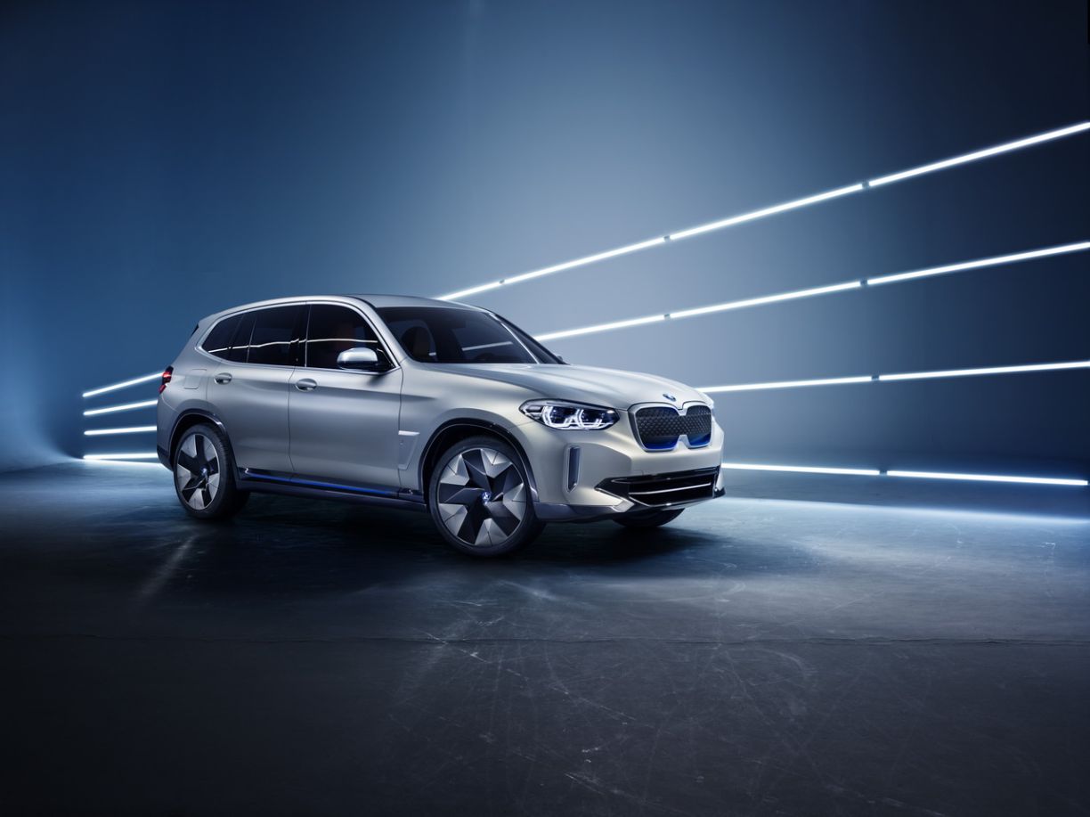 BMW iX3 concept : le X3 électrique de 2020 est prêt