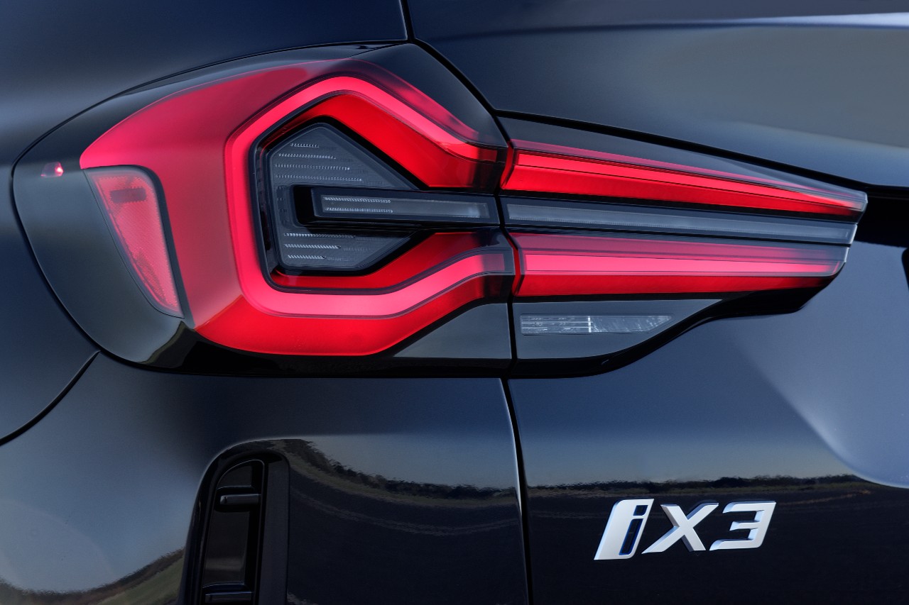 2022 BMW iX3