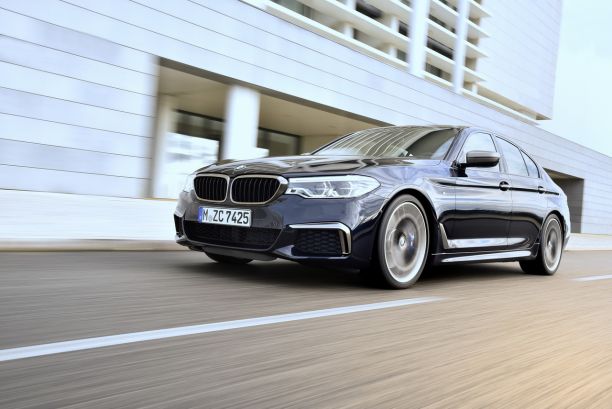 Bmw M550i Xdrive 2017 Un V8 De 462 Ch Pour La Série 5 à Detroit