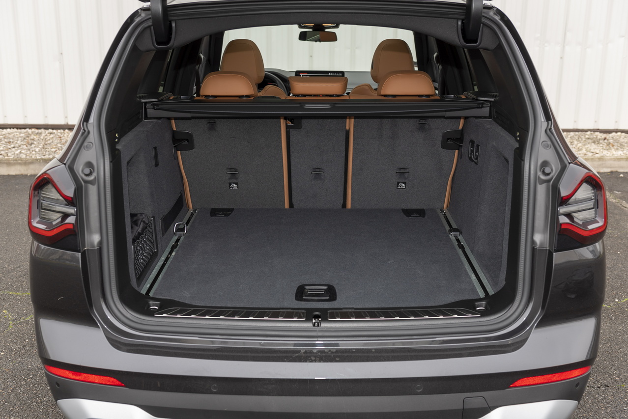 BMW X3 20d (2022) test premium in the skin Ace Mind