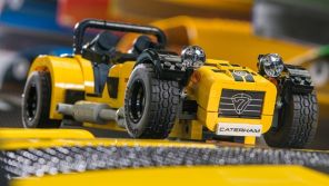Caterham Seven 620R Lego