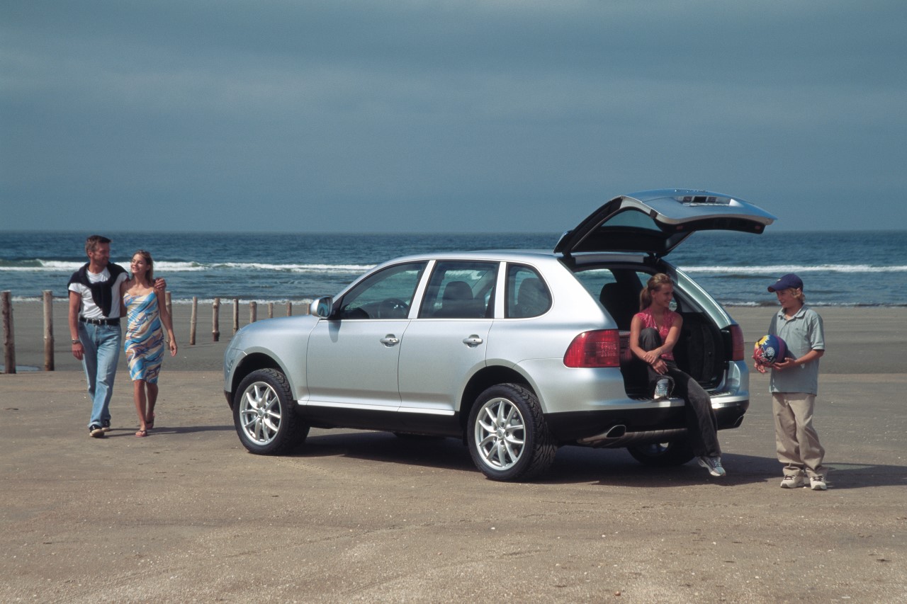 Porsche Cayenne E1 family