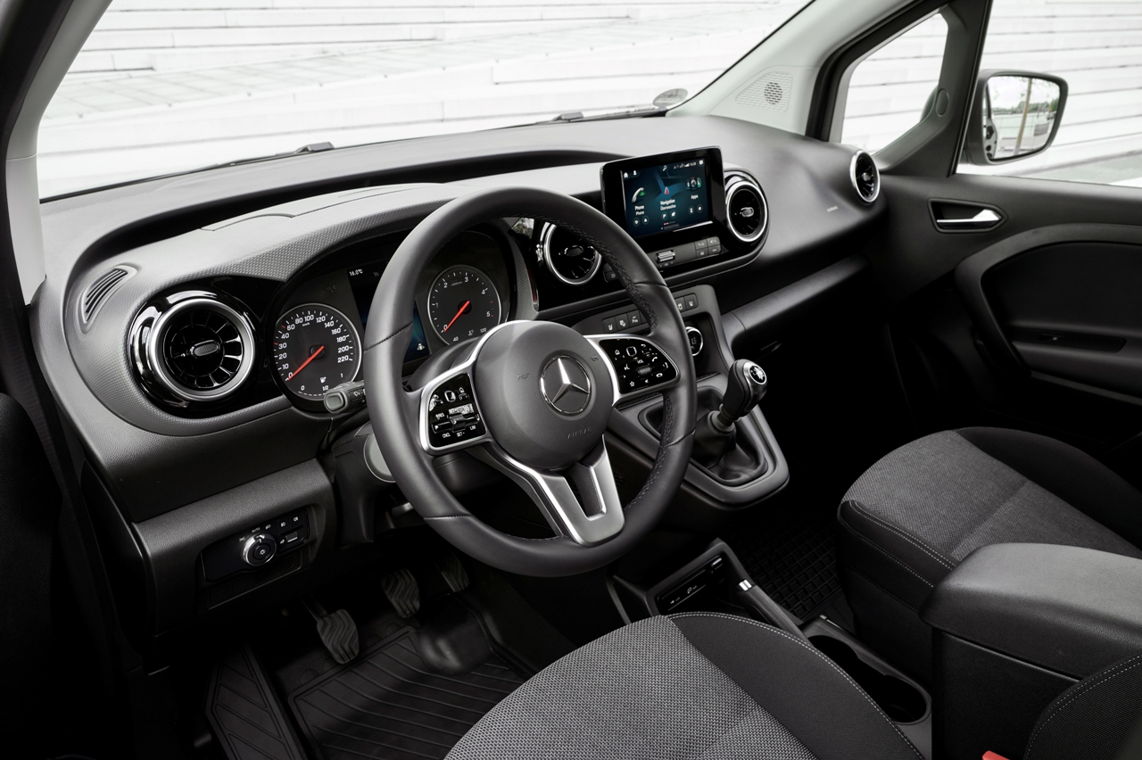 Mercedes CItan 2021 dashboard
