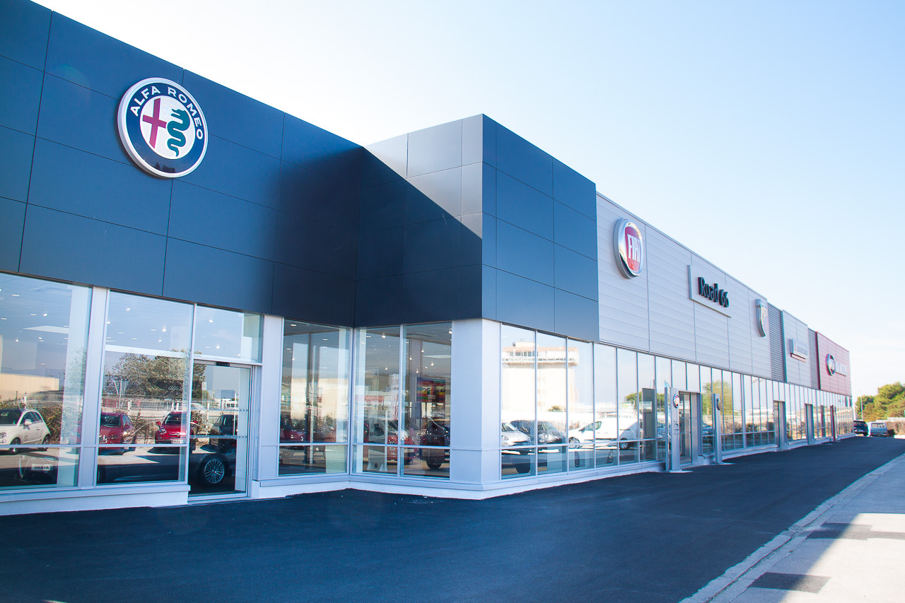 Diaporama et photos Le groupe Parascandola ouvre la Cité de l'Auto à