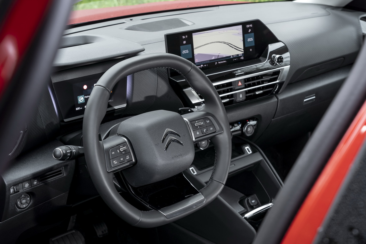 Diaporama et photos Essai comparatif la Citroën C4 (2021) défie la Renault Mégane L