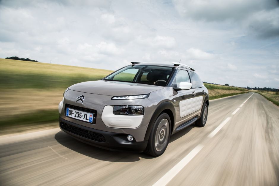 Renault Captur Vs Citroen C 4 Cactus