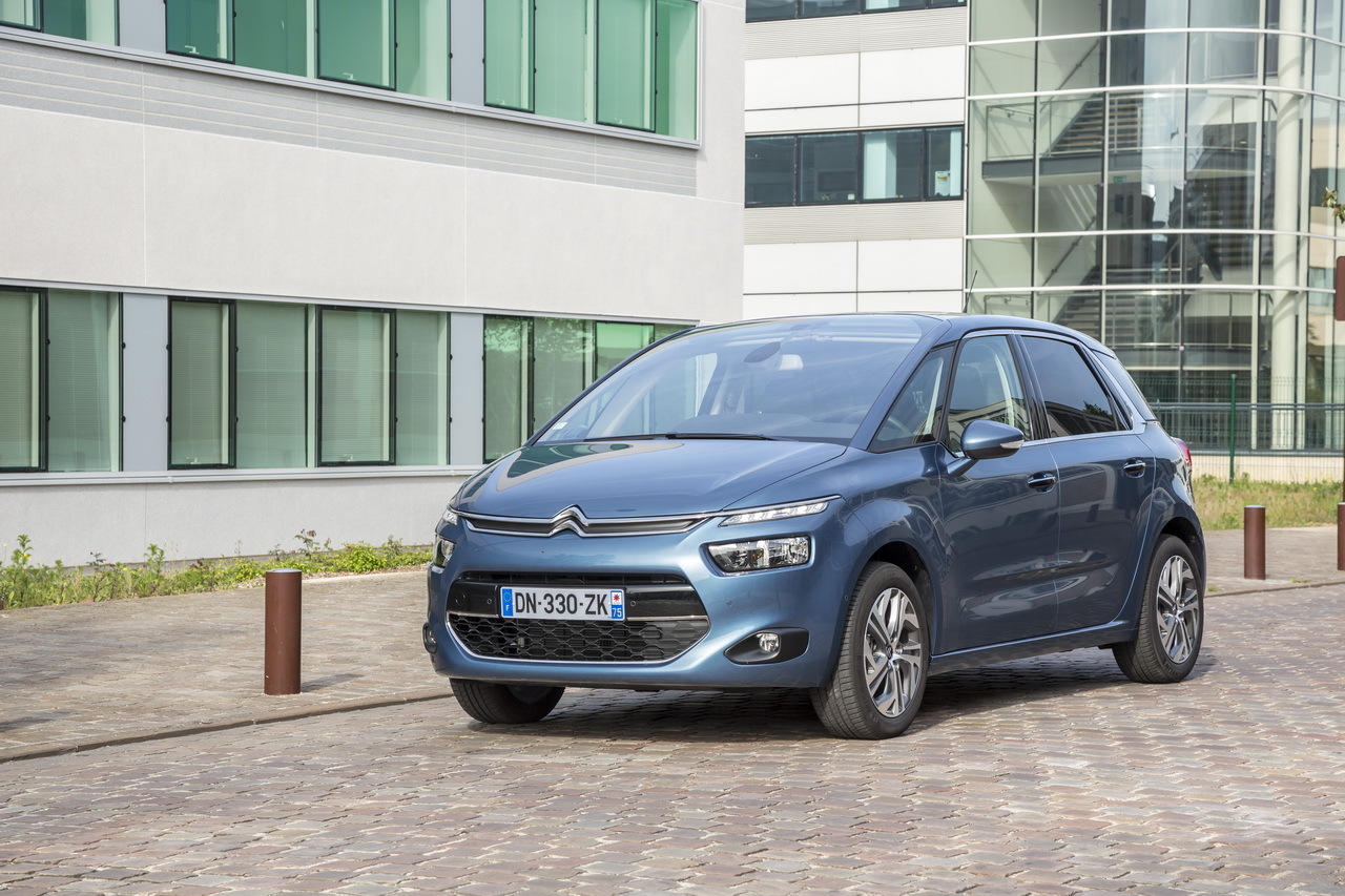 citroen-c4-picasso-bluehdi-100-confort-bleu-2015-11_1.jpg