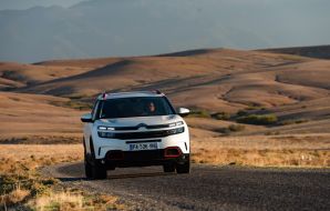 Citroën C5 Aircross Shine blanc action de face