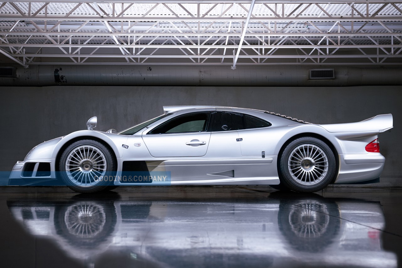【新品】 Mercedes CLK-GTR Une Mercedes CLK GTR GT1 rare mise en vente