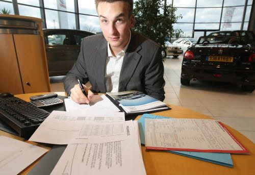 Etre Commercial Dans Le Secteur Automobile