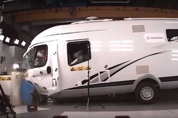 Camping Cars Un Crash Test Qui Fait Froid Dans Le Dos