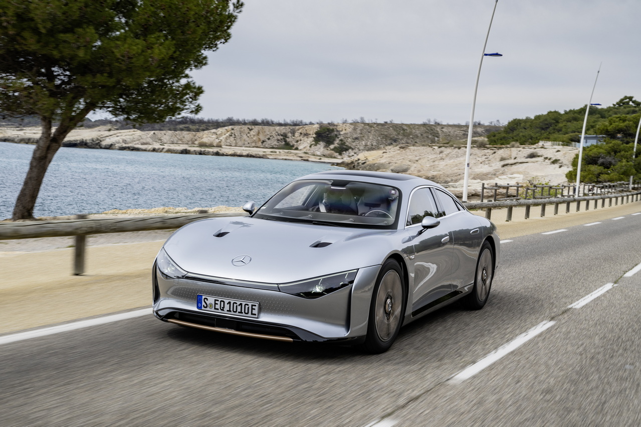 Mercedes EQXX. On board the electric car with a range of 1,000 km