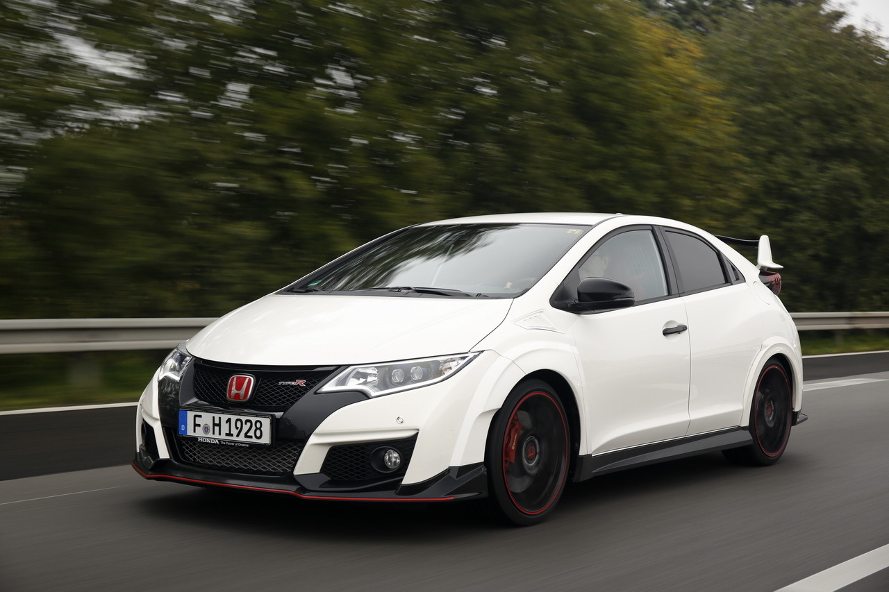 Photo 6 - Honda Civic Type R 2015 blanche en plaques allemandes roulant ...