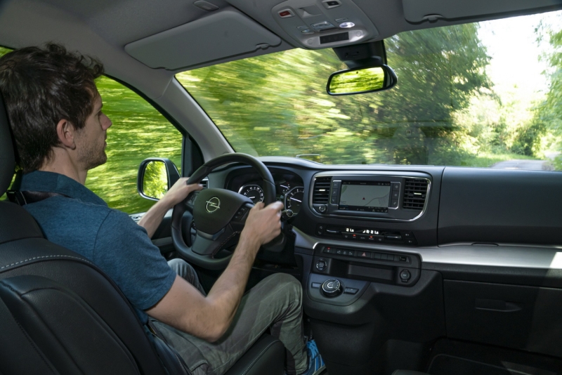 essai-opel-zafira-life-2019-l1-blanc-15.jpg