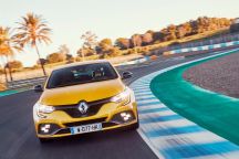 Renault mégane RS 2018 travelling de face