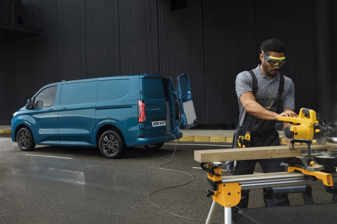 Ford E-Transit Custom tool