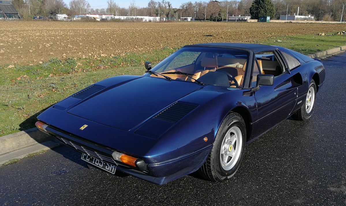 Une Ferrari 308 GTSi affichant 36 000 km à vendre