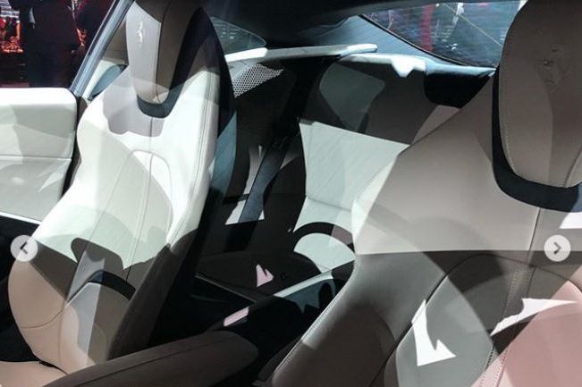 Ferrari Roma (2019) places arrière