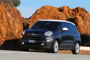 Fiat 500L noire
