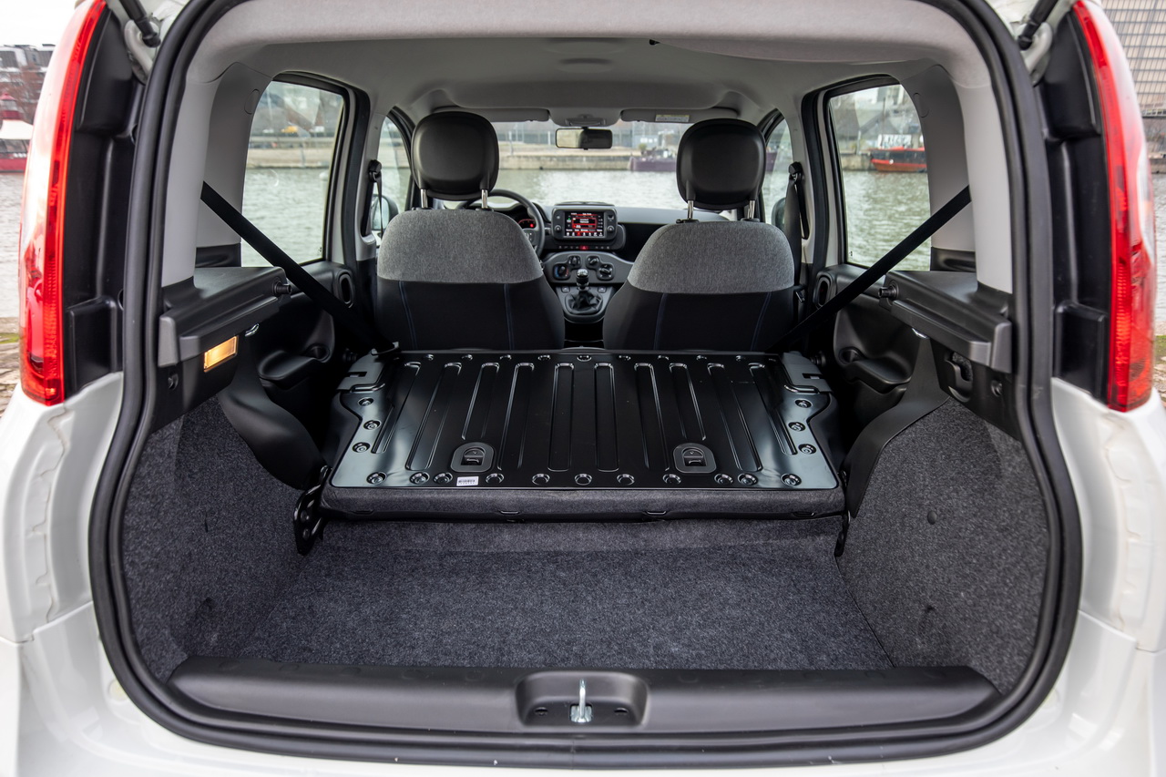 Photo 25 fiat panda modularite Essai Fiat Panda 2021 mamie fait (vraiment) de la résistance