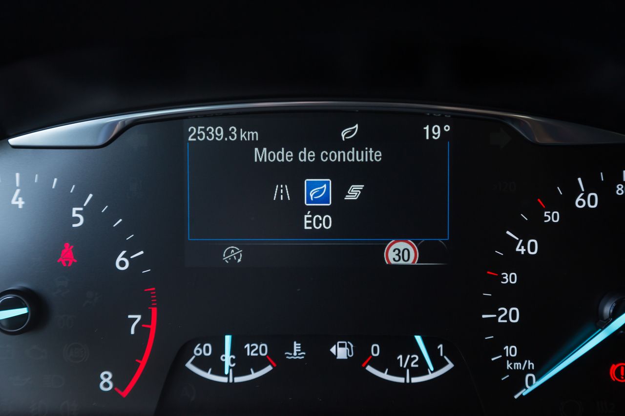 Fiche technique Ford Fiesta 1.0 EcoBoost 155 mHEV