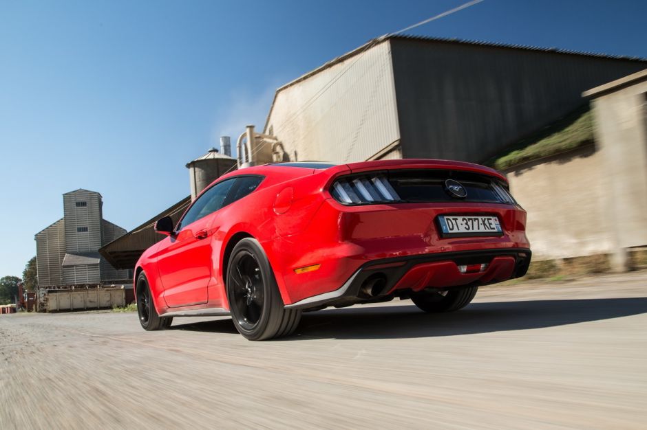 Essai Comparatif Ford Mustang Vs Nissan 370z Des Chevaux