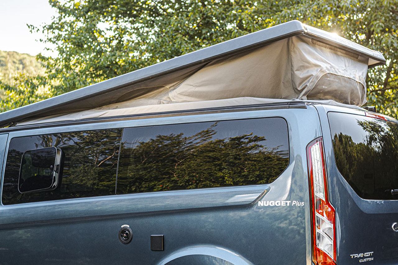 ford transit nugget le toit retractable aussi sur la version longue