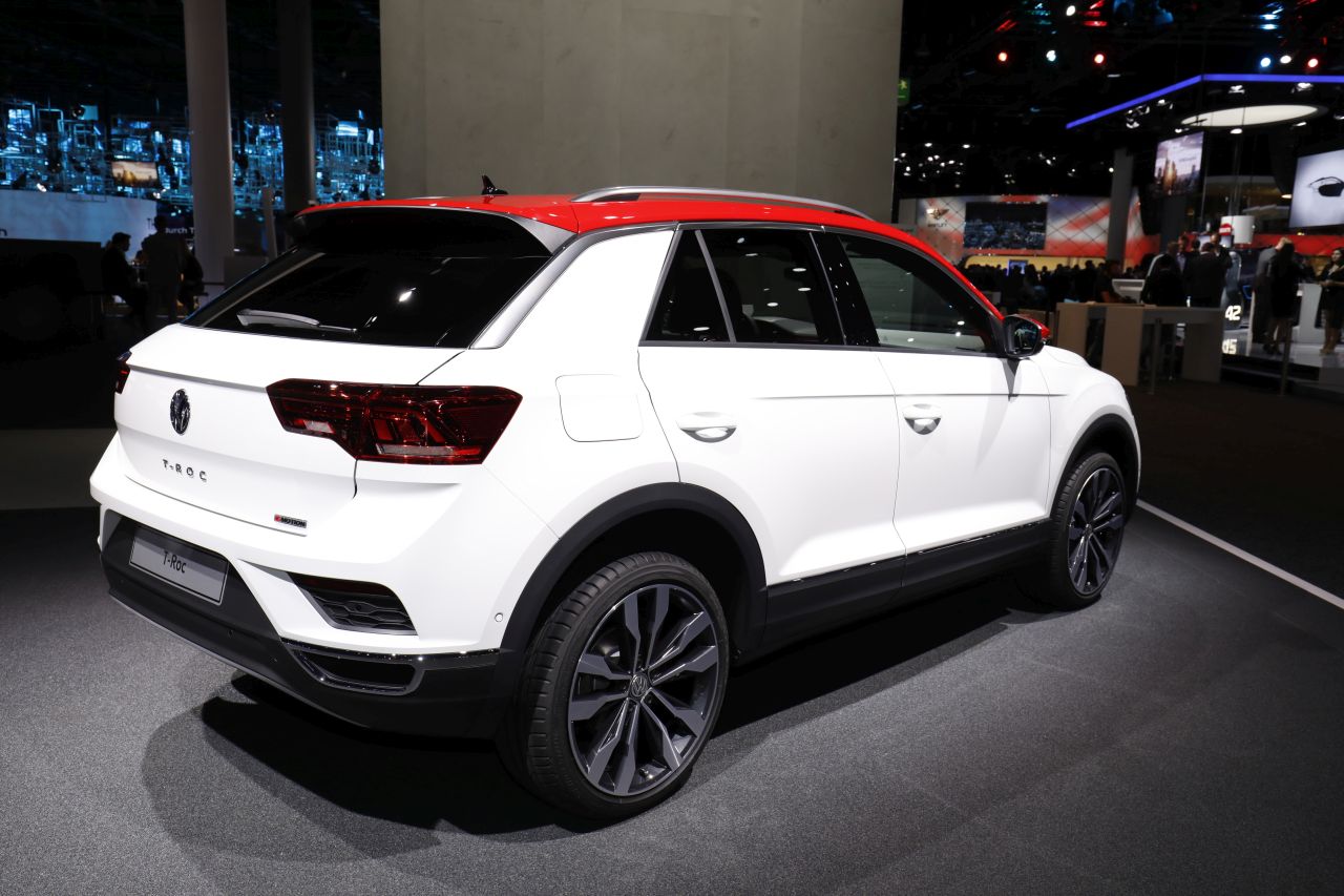 Prix Volkswagen T Roc 2017 Tarifs Et Equipements Du Petit Suv Vw