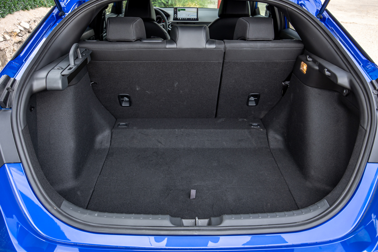 Honda Civic 2022 trunk