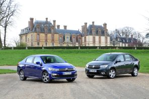 Match Citroën C-Elysée Dacia Logan : Statiques extérieurs des deux voitures 3/4 AV chateau