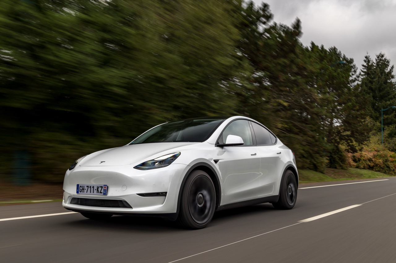 Photo 10 Tesla Model Y Performance acceleration Essai comparatif. La Kia EV6 GT défie la