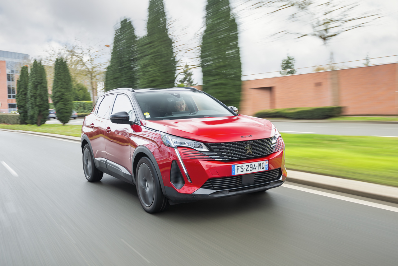 Comparative Test The 2022 Kia Sportage Challenges The Peugeot 3008 Ace Mind