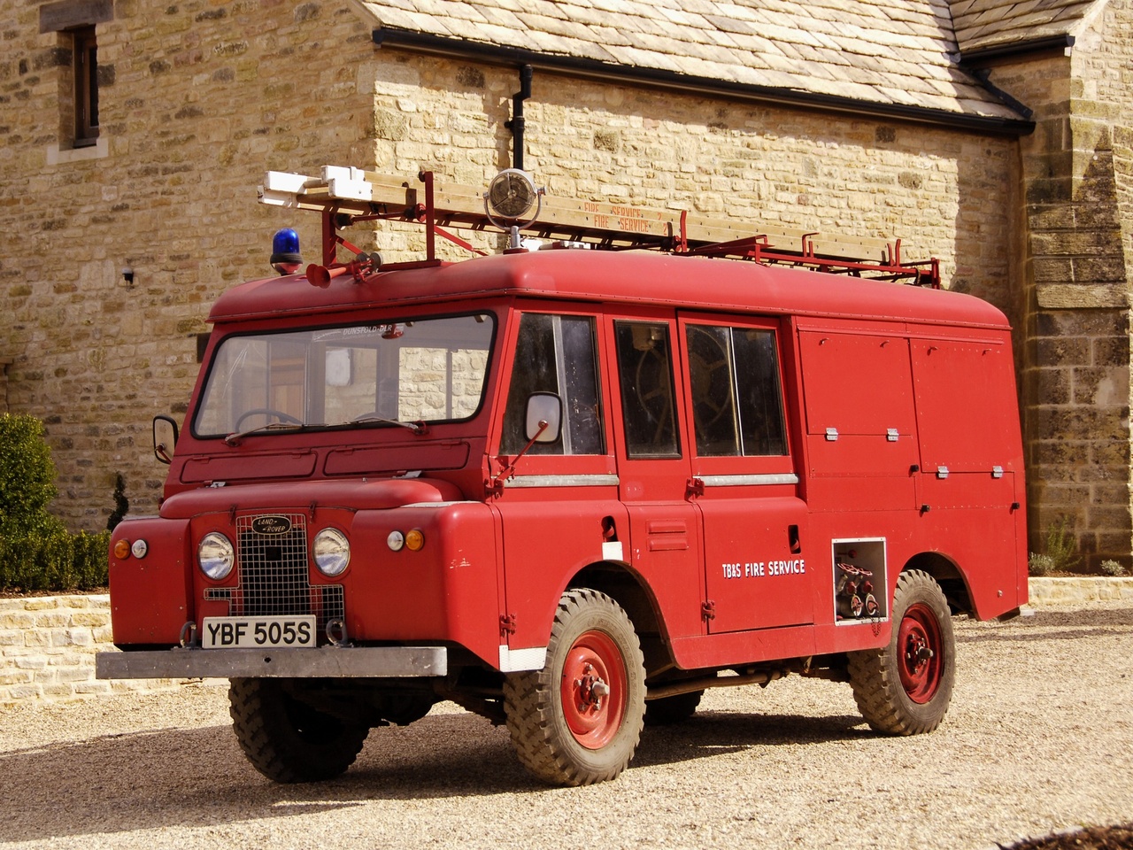 Photo 23 Land Rover Série 2 Forward Control pompier fire truck 70