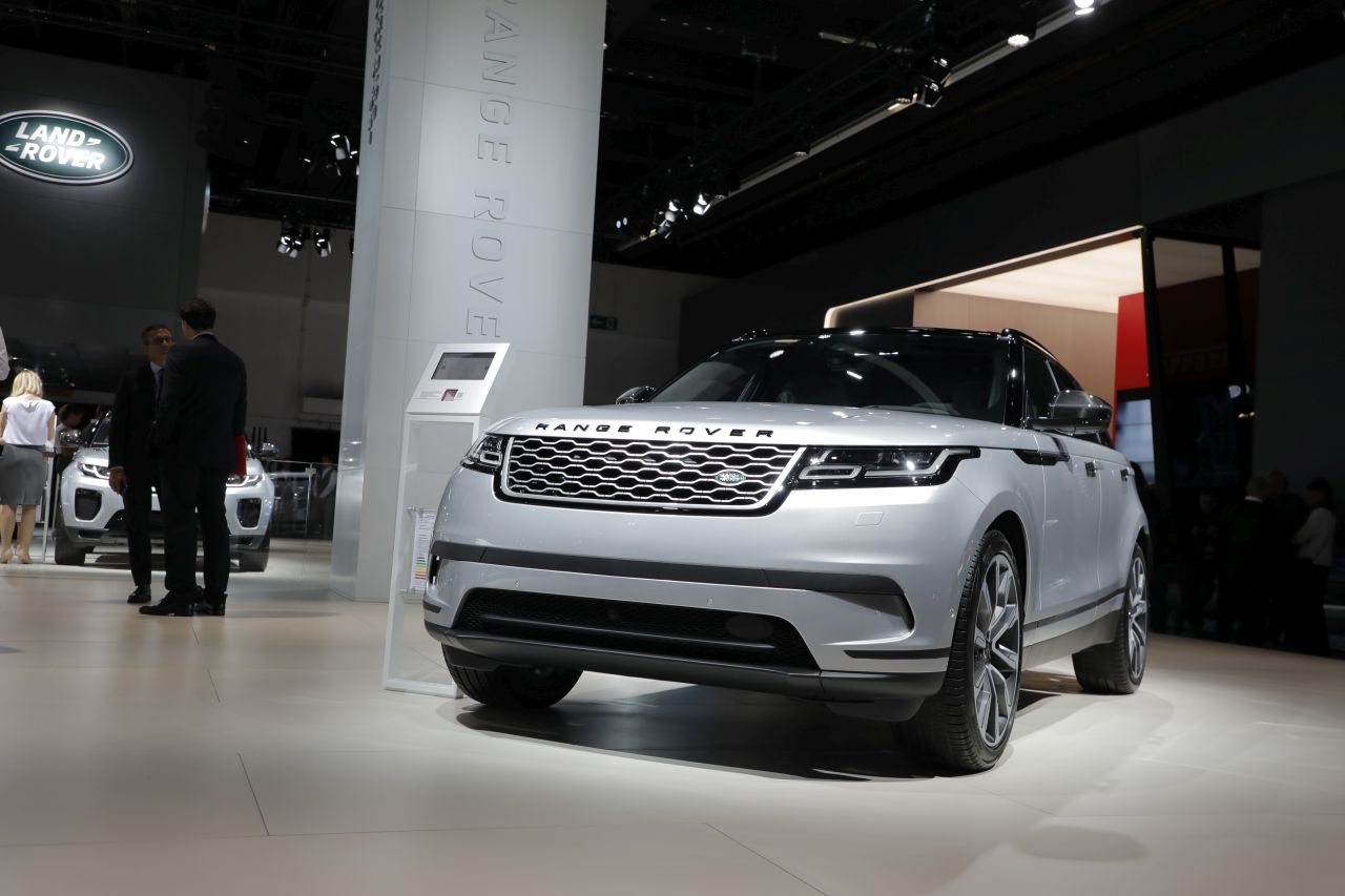 Porsche Cayenne vs Range Rover Velar premier duel des SUV sportifs