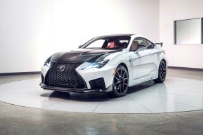 coupé Lexus RC F Track Edition blanc vue avant